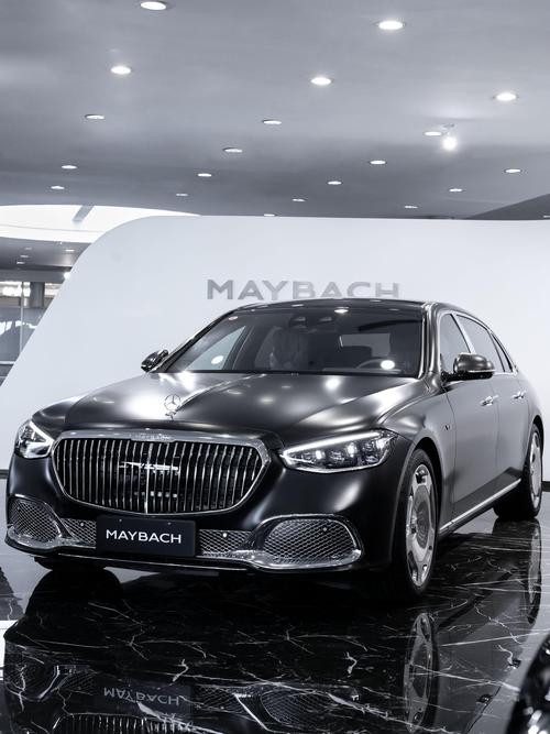 成都156岚图汽车的售后服务让用户无忧出行，迈巴赫未来的豪华车趋势